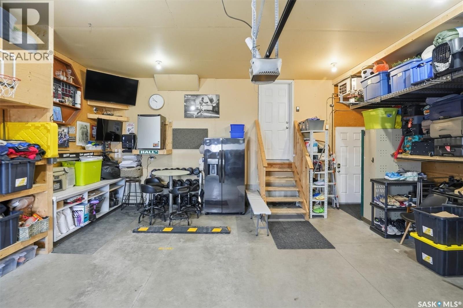 1015 Muzyka Road, Saskatoon, SK - Indoor