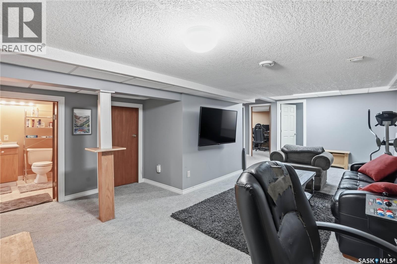 83 Carter Crescent, Regina, SK - Indoor