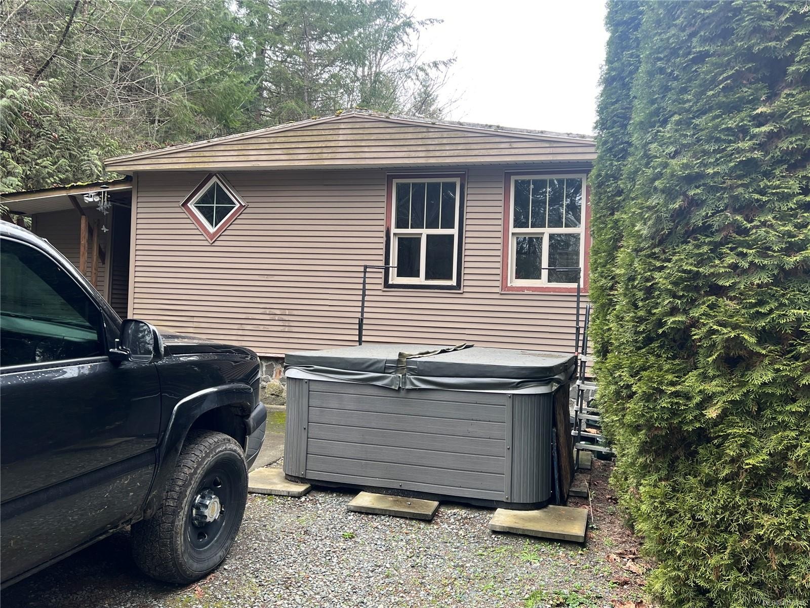 997 Cedar Rd, Nanaimo, BC