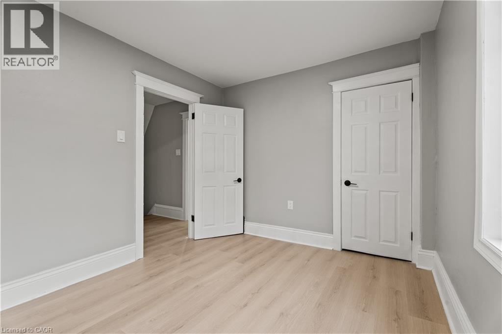 88 Gage Avenue S, Hamilton, ON - Indoor Photo Showing Other Room