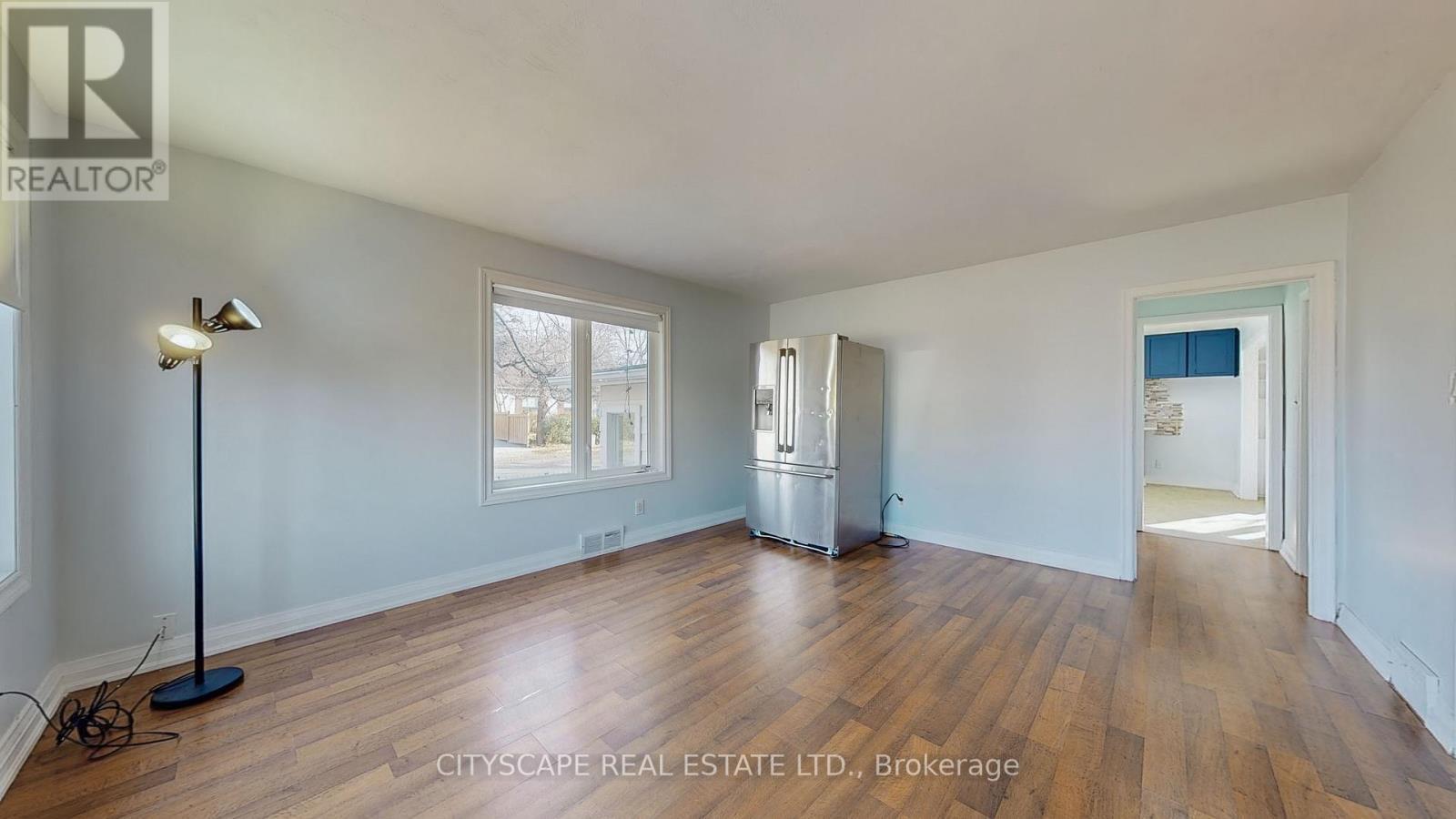 39 Woodward Avenue, Brampton, ON - Indoor Photo Showing Other Room