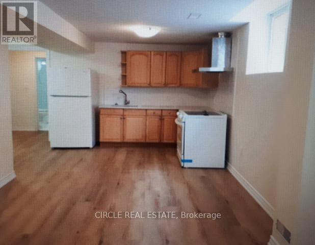 109 Springview Drive, Brampton, ON - Indoor Photo Showing Kitchen