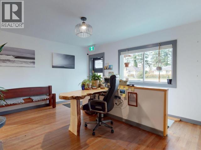 4518 Joyce Ave, Powell River, BC