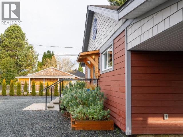 4518 Joyce Ave, Powell River, BC