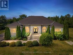 525 TULLAMORE STREET Ottawa, ON K1X 0A2