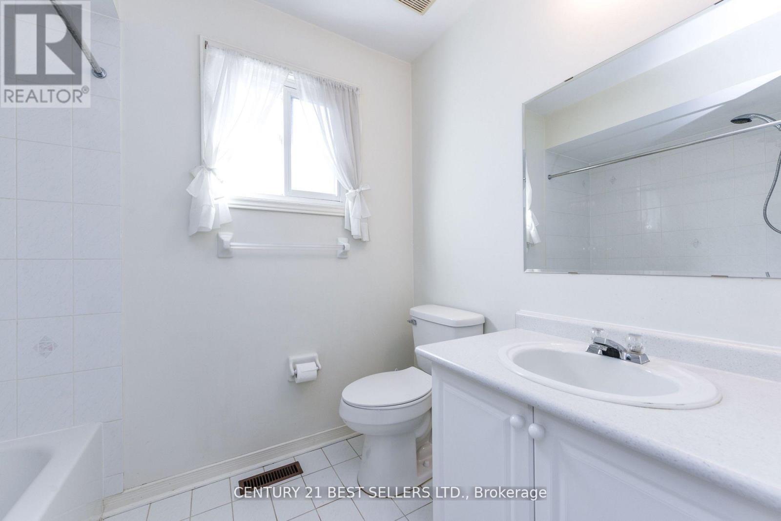 5439 Antrex Crescent, Mississauga, ON - Indoor Photo Showing Bathroom