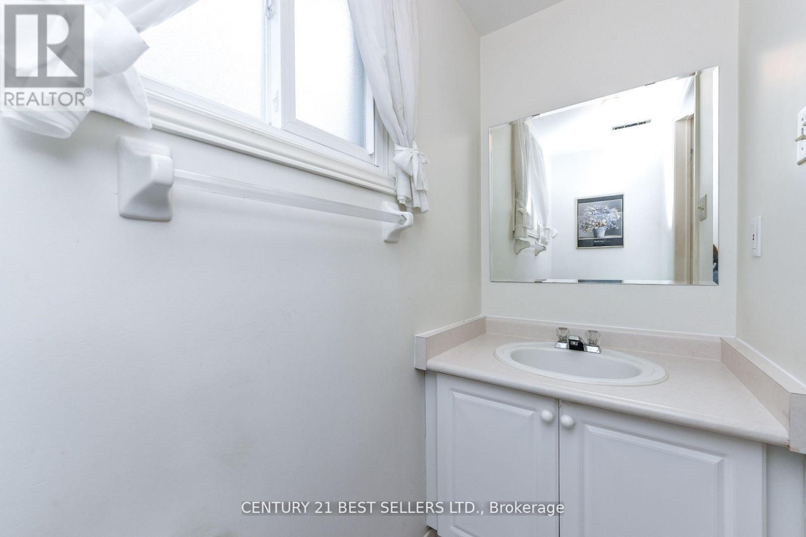 5439 Antrex Crescent, Mississauga, ON - Indoor Photo Showing Bathroom