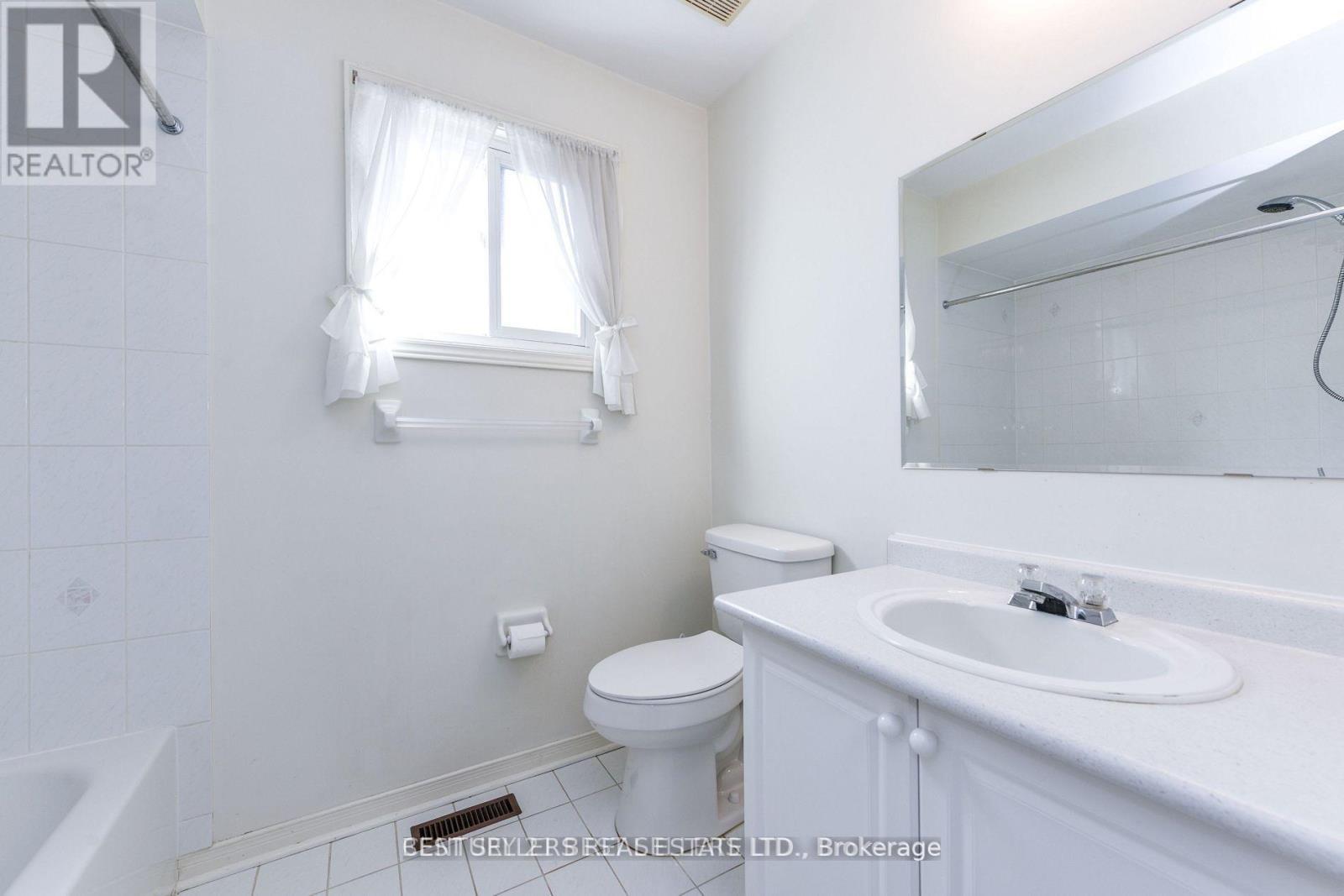 5439 Antrex Crescent, Mississauga, ON - Indoor Photo Showing Bathroom