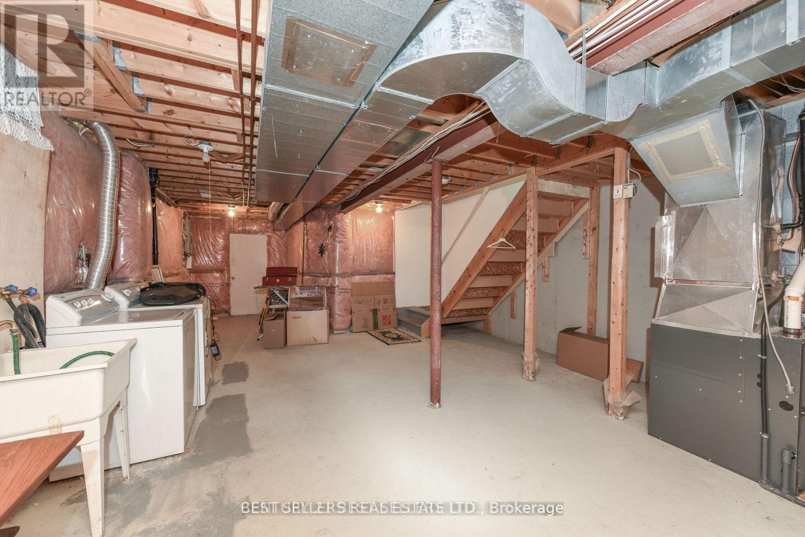 5439 Antrex Crescent, Mississauga, ON - Indoor Photo Showing Laundry Room