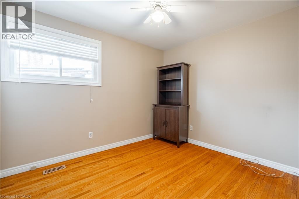 19 Valery Court, Hamilton, ON - Indoor Photo Showing Other Room