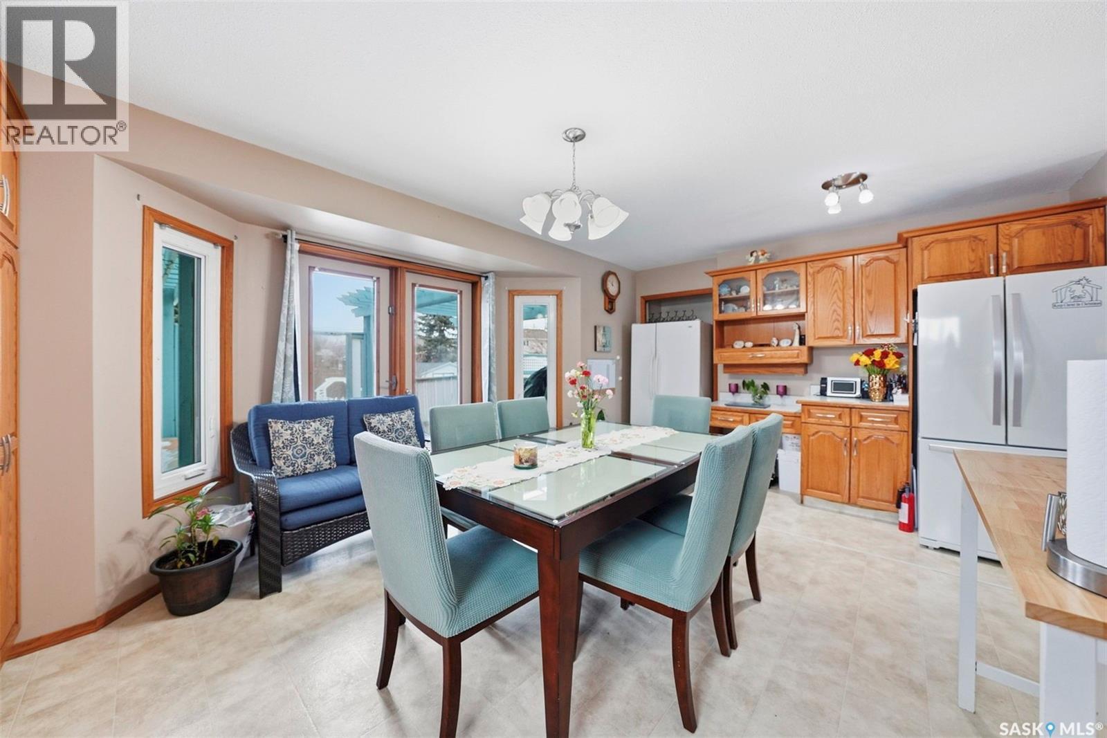 10 Meadows Place, Watrous, SK - Indoor