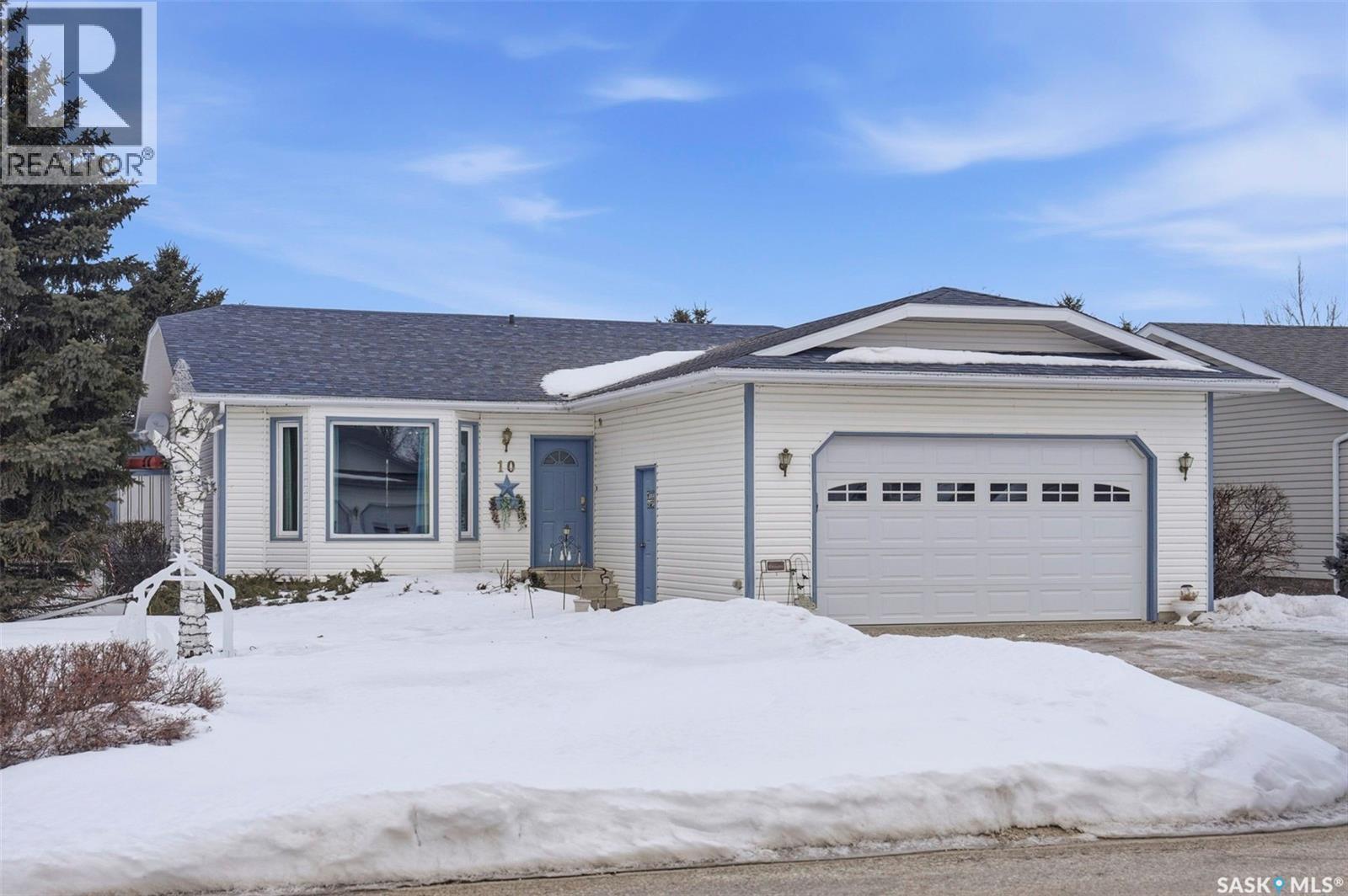 10 Meadows Place, Watrous, SK - Outdoor