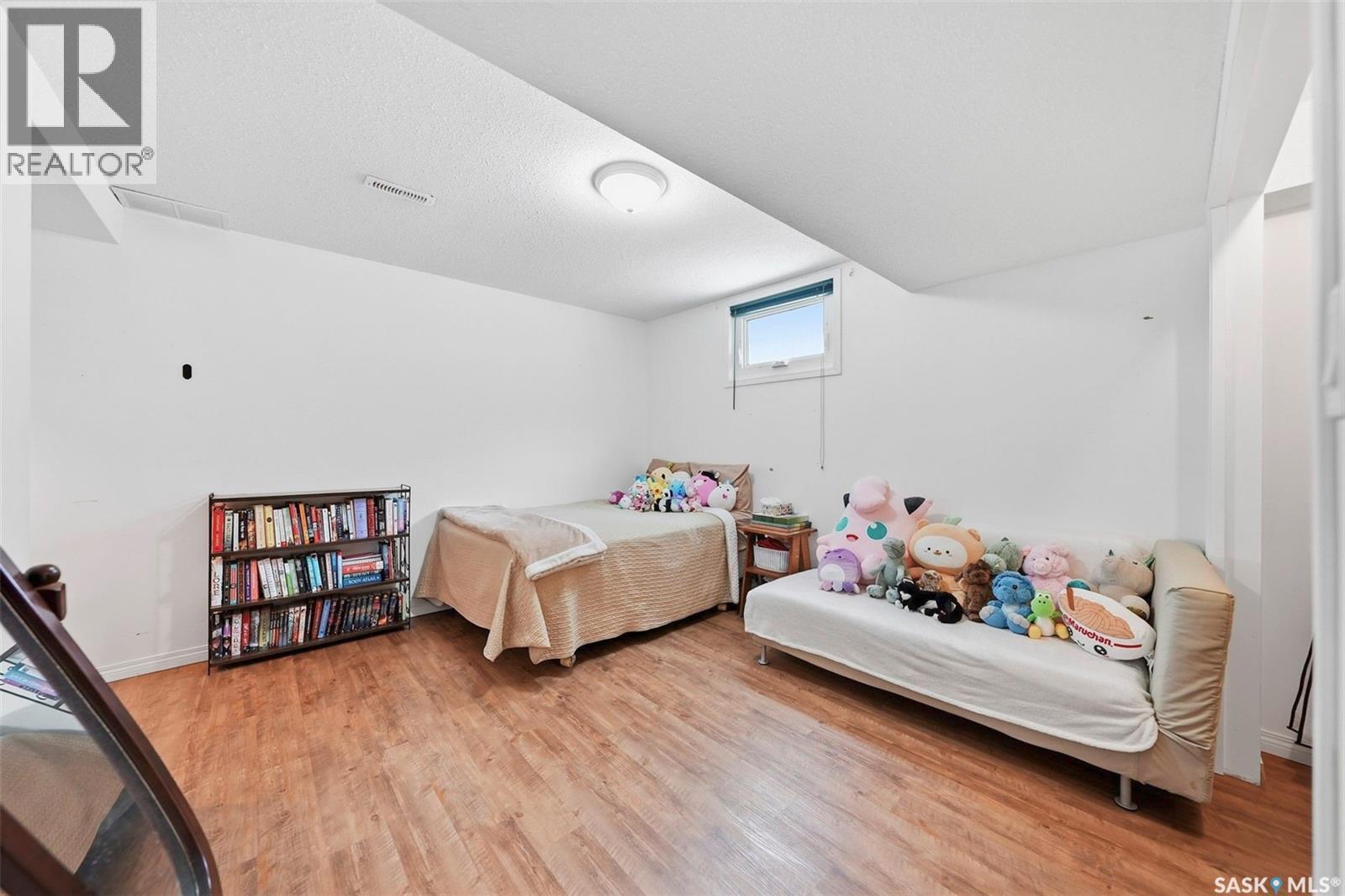 10 Meadows Place, Watrous, SK - Indoor