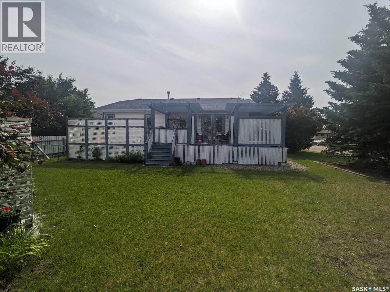10 Meadows Place, Watrous, SK - Outdoor With Deck Patio Veranda