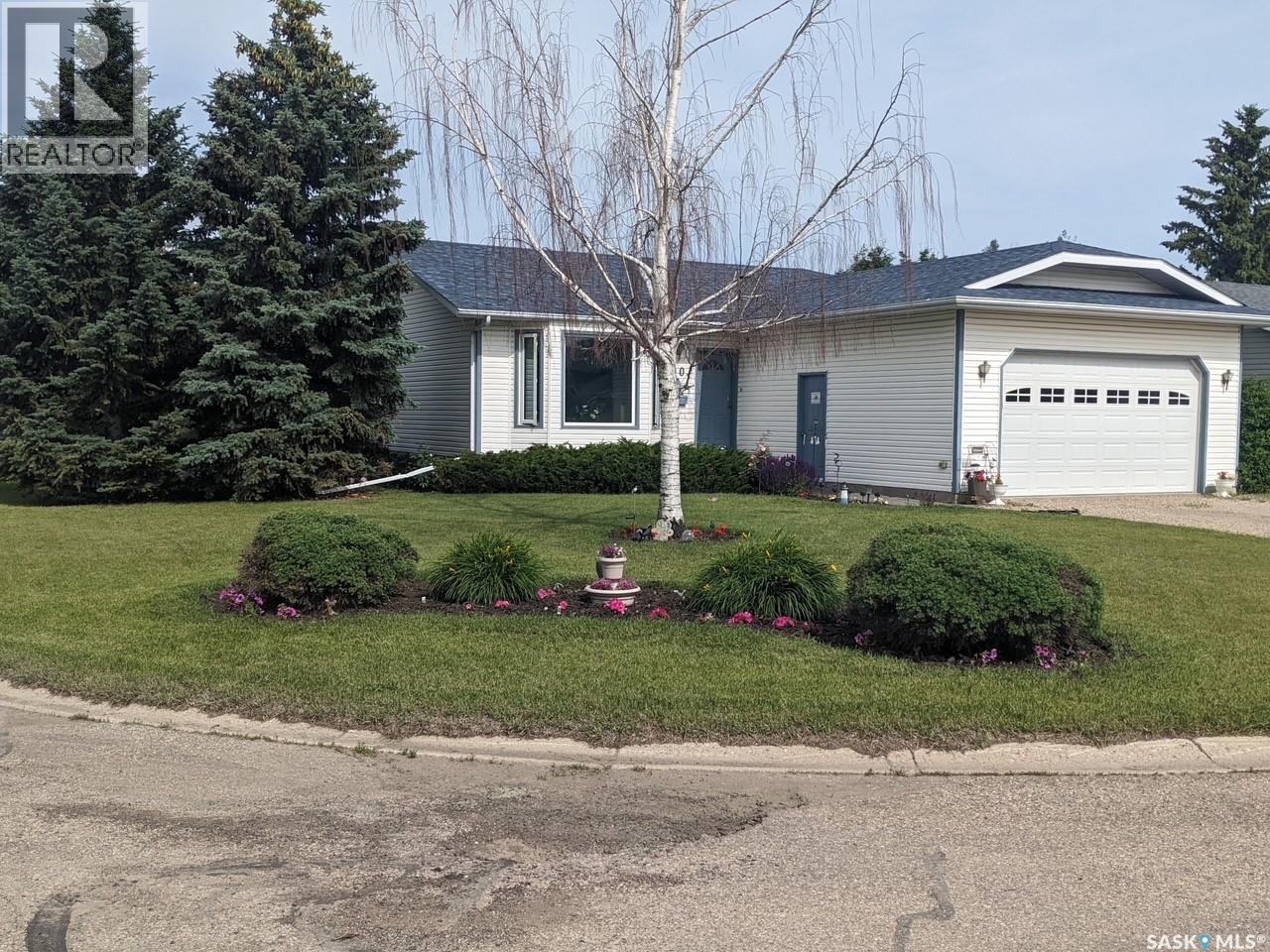 10 Meadows Place, Watrous, SK - Outdoor