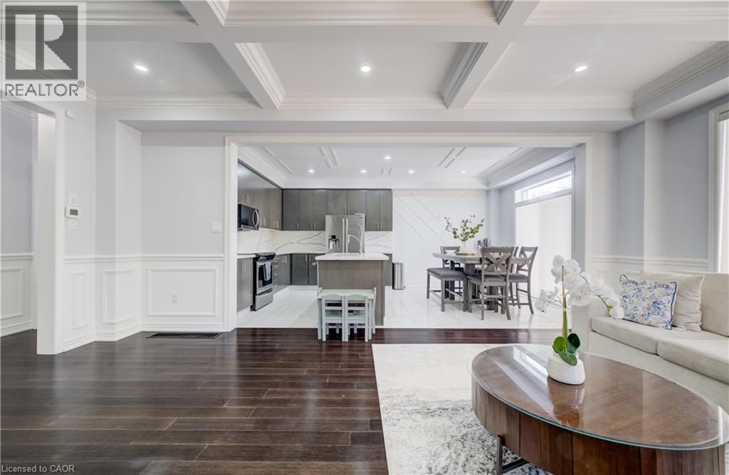 524 Linden Drive, Cambridge, ON - Indoor Photo Showing Living Room