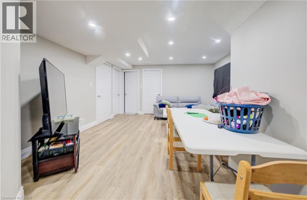 Basement Unit - Tenanted - 524 Linden Drive, Cambridge, ON - Indoor Photo Showing Other Room