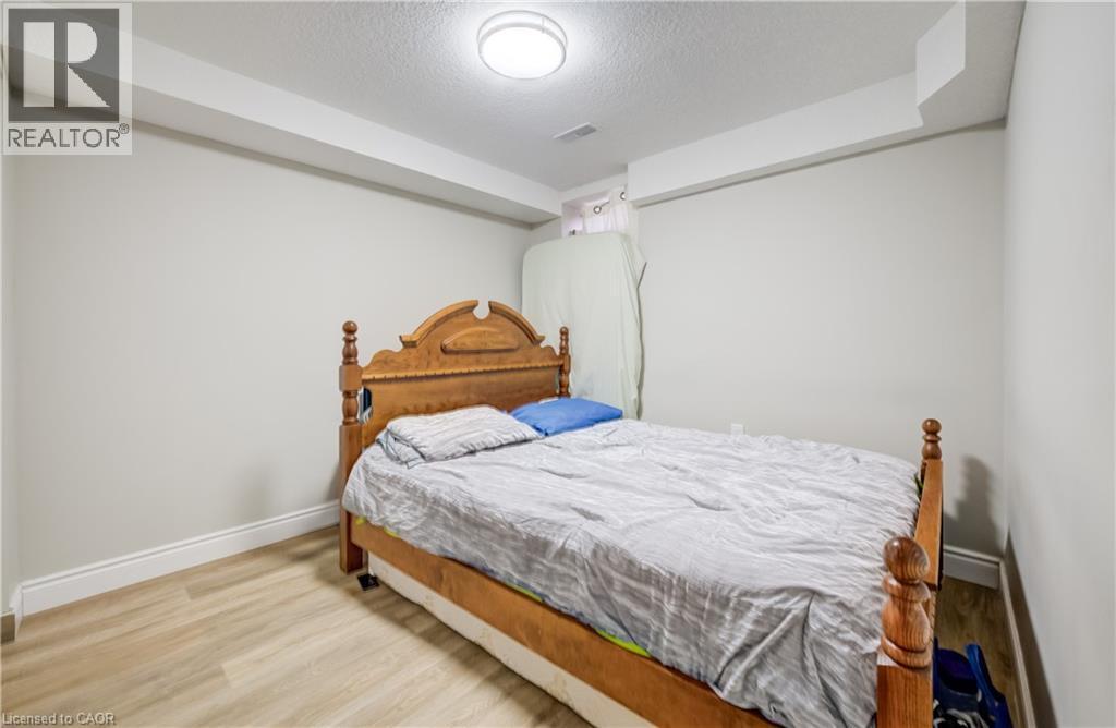 Basement Unit - Tenanted - 524 Linden Drive, Cambridge, ON - Indoor Photo Showing Bedroom