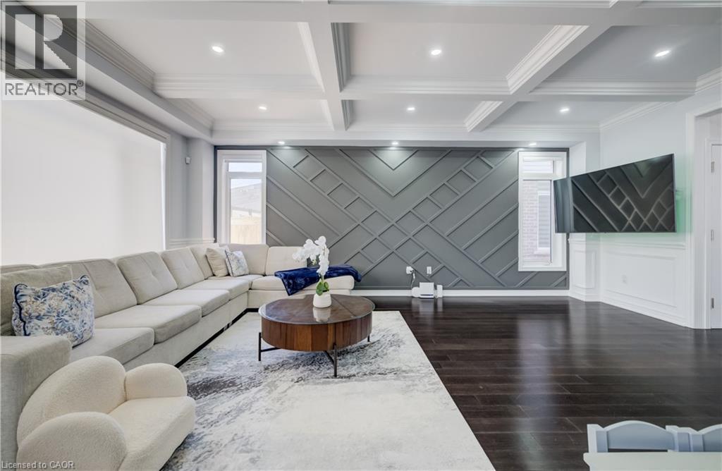 524 Linden Drive, Cambridge, ON - Indoor Photo Showing Living Room