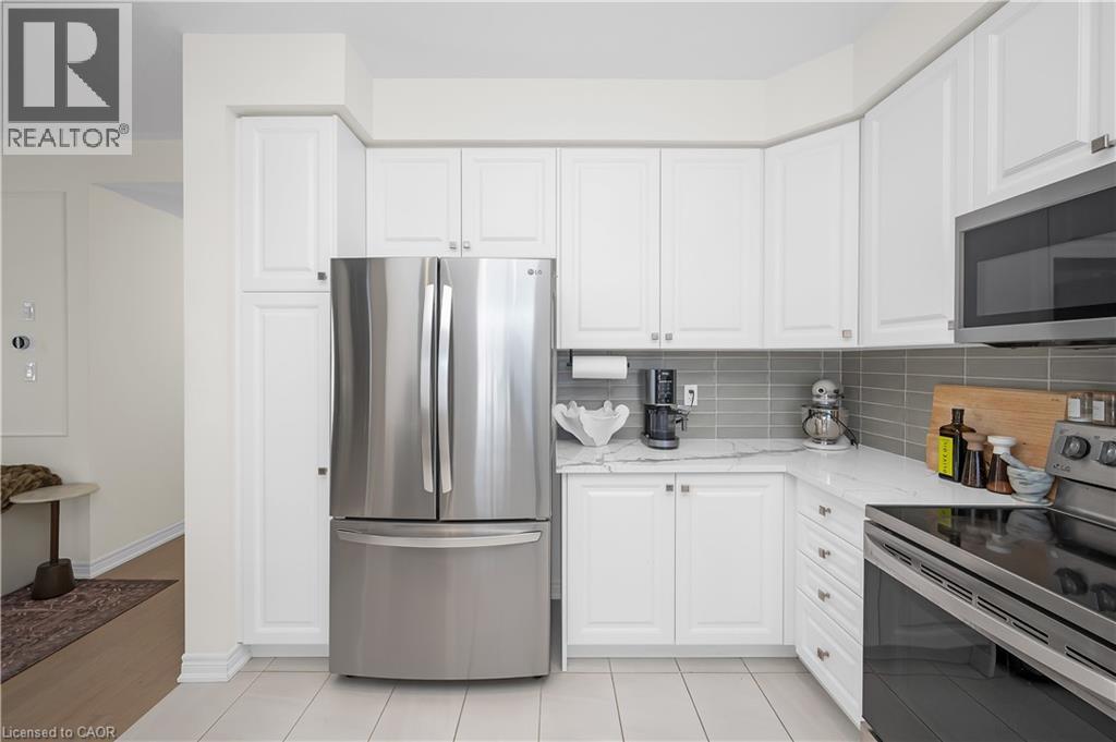 3131 Goodyear Road, Burlington, ON - Indoor Photo Showing Kitchen