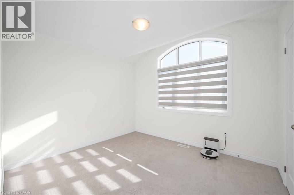 3131 Goodyear Road, Burlington, ON - Indoor Photo Showing Other Room