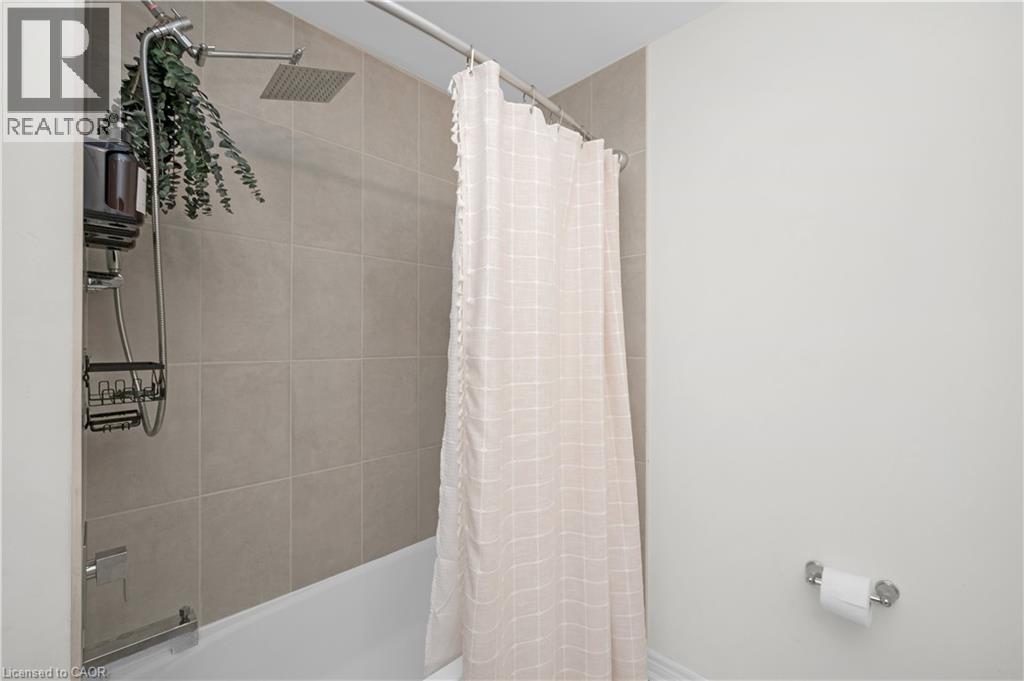 3131 Goodyear Road, Burlington, ON - Indoor Photo Showing Bathroom