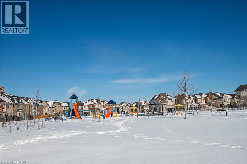 3131 Goodyear Road, Burlington, ON - Outdoor