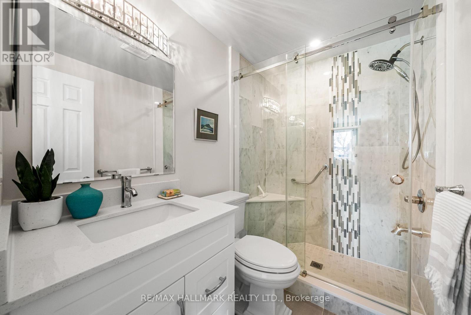 64 Sylvan Valley Way, Toronto, ON - Indoor Photo Showing Bathroom