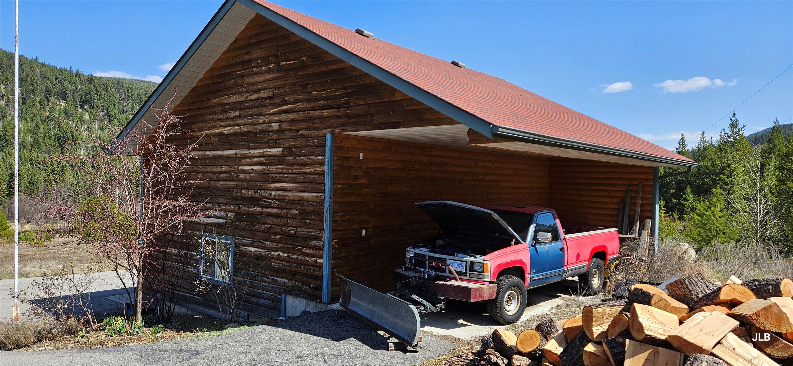 12165 Highway 3, Greenwood, BC - Indoor Photo Showing Laundry Room