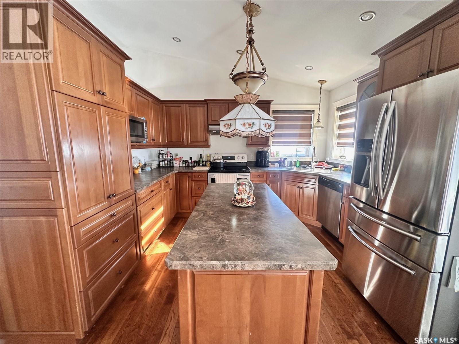 506 2Nd Avenue Place, Radisson, SK - Indoor Photo Showing Kitchen