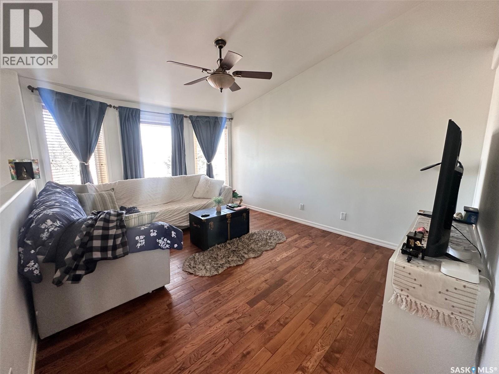 506 2Nd Avenue Place, Radisson, SK - Indoor