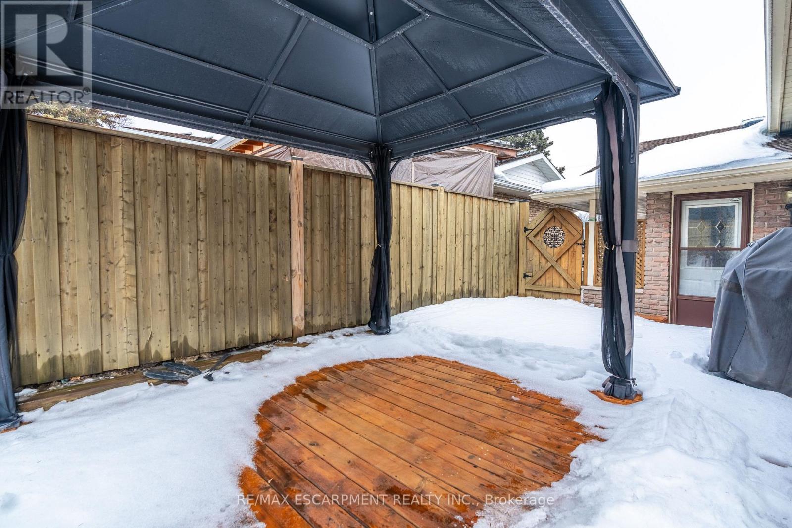 19 Valery Court, Hamilton, ON - Outdoor With Exterior