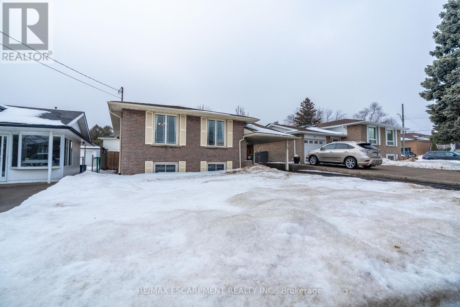 19 Valery Court, Hamilton, ON - Outdoor