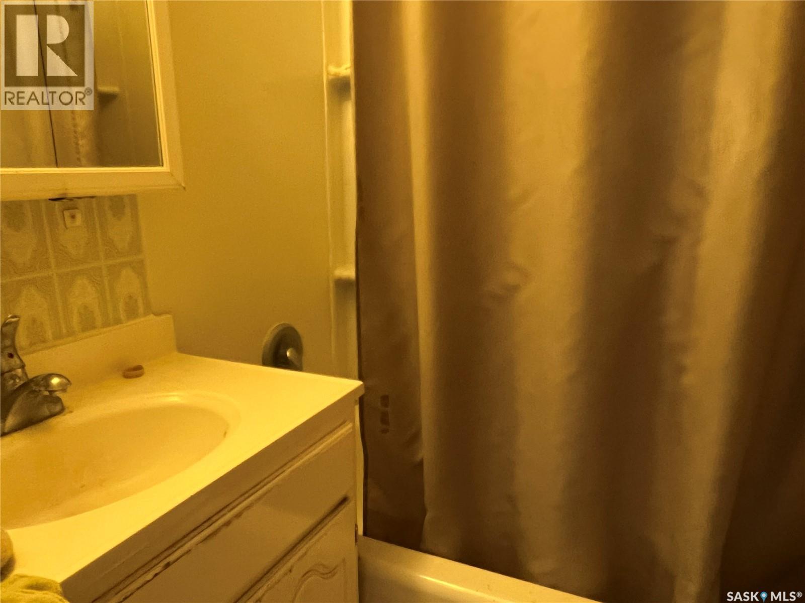 328 Windsor Avenue, Porcupine Plain, SK - Indoor Photo Showing Bathroom