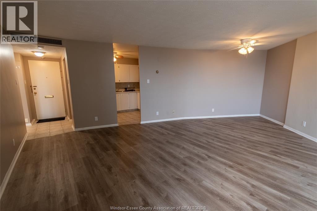 111 Riverside Unit# 404, Windsor, ON - Indoor Photo Showing Other Room