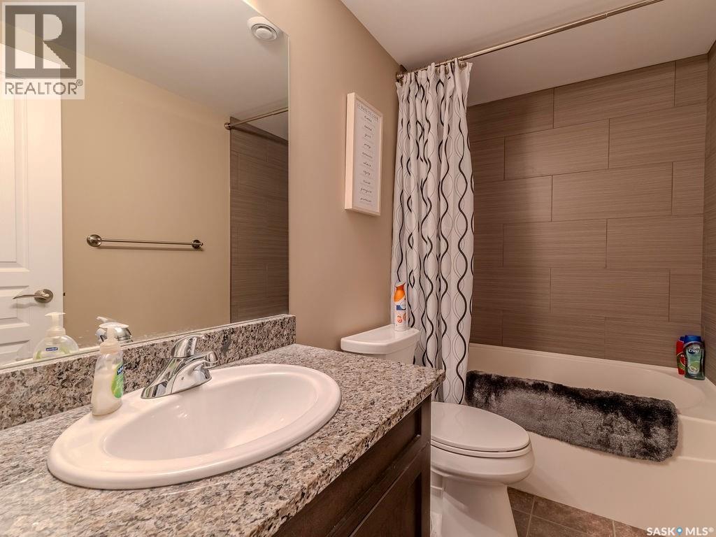 311 115 Salloum Crescent, Saskatoon, SK - Indoor Photo Showing Bathroom