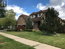 148 HUNTERWOOD CHASE Vaughan, ON L6A 4A8