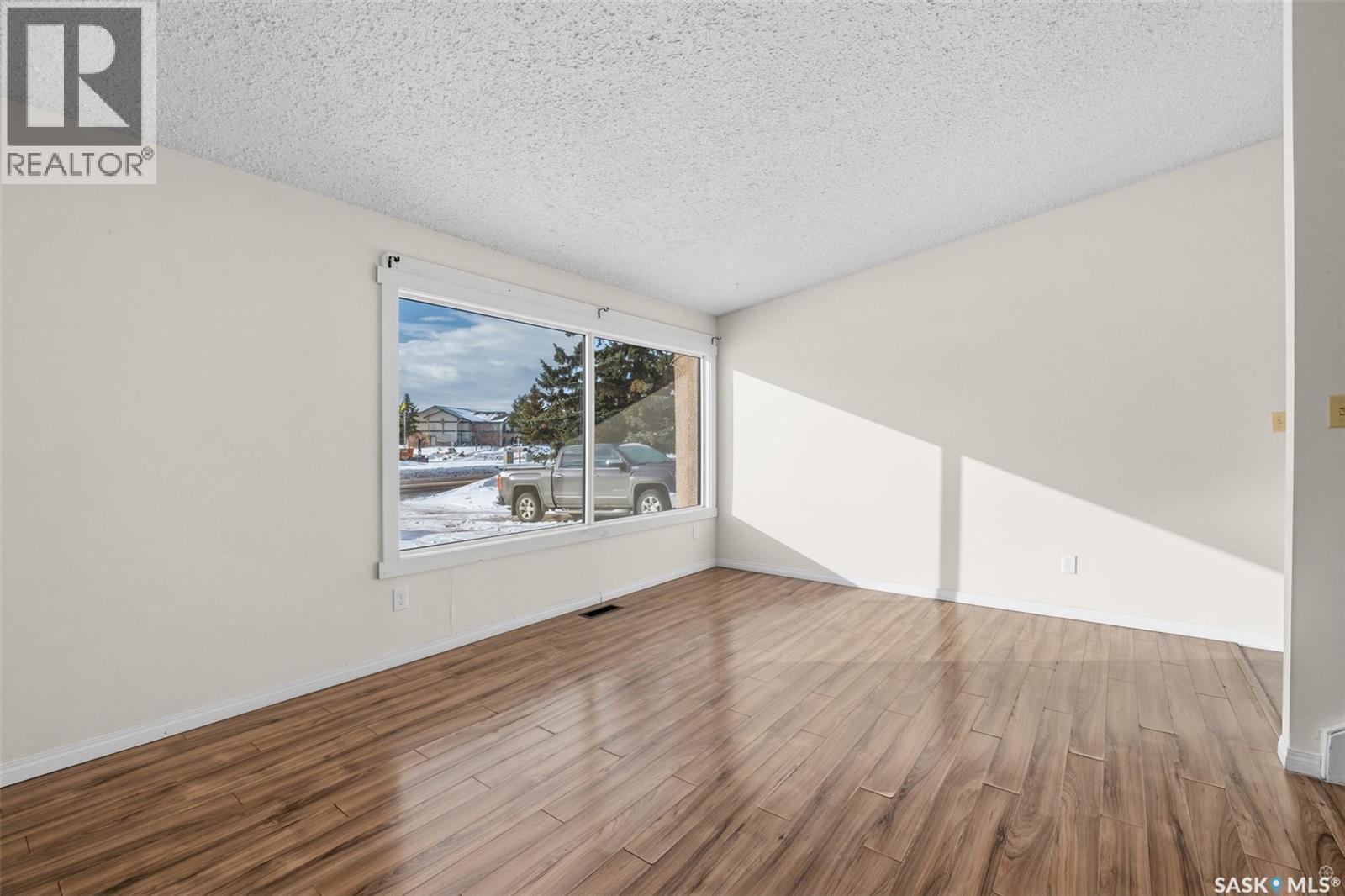 824-826 28Th Street E, Prince Albert, SK - Indoor Photo Showing Other Room