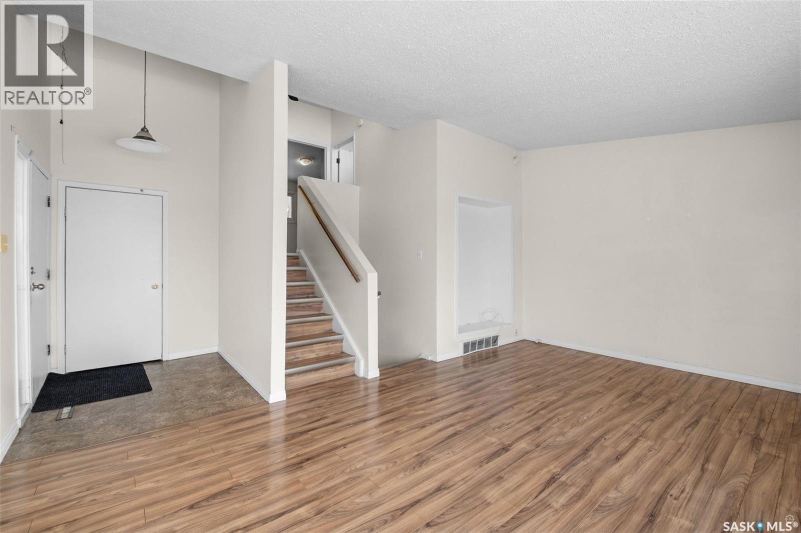 824-826 28Th Street E, Prince Albert, SK - Indoor Photo Showing Other Room