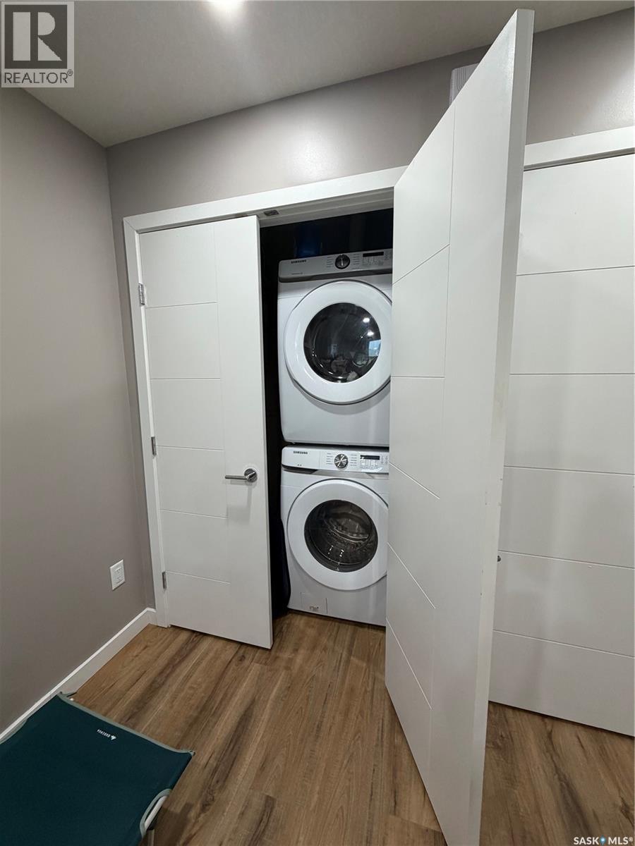 414 Ells Way, Saskatoon, SK - Indoor Photo Showing Laundry Room