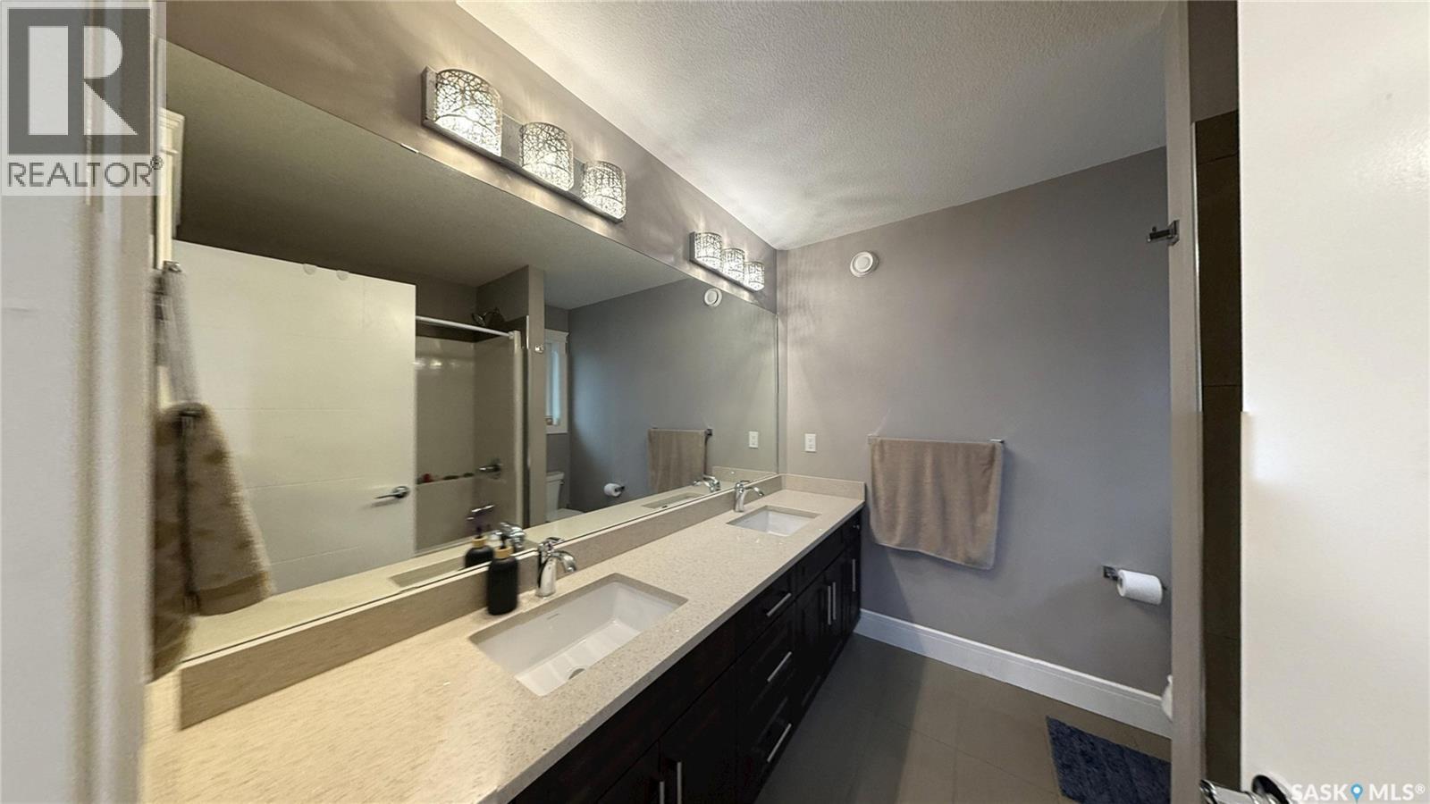 414 Ells Way, Saskatoon, SK - Indoor Photo Showing Bathroom