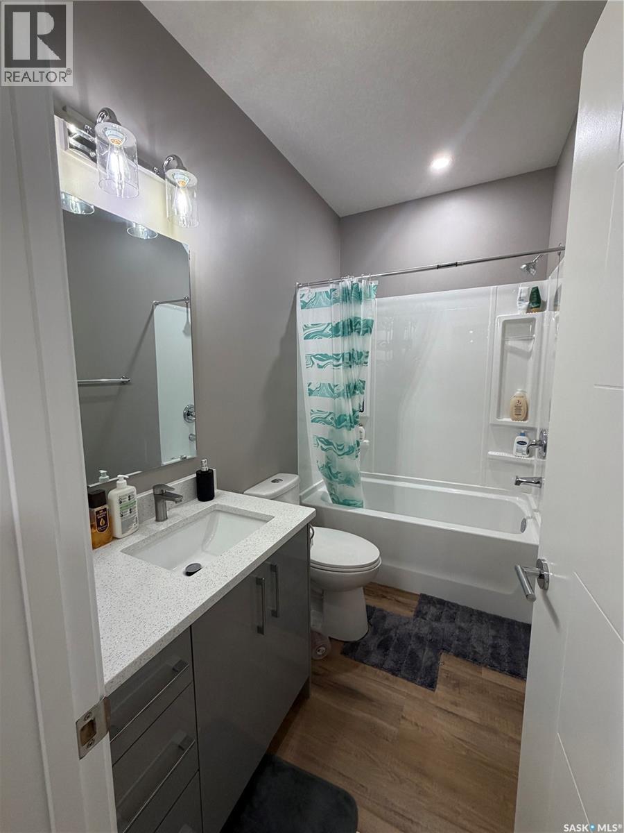 414 Ells Way, Saskatoon, SK - Indoor Photo Showing Bathroom