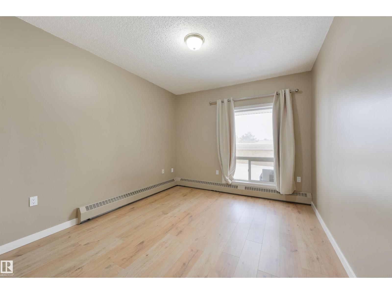 #232 15499 Castle Downs Rd Nw, Edmonton, AB - Indoor Photo Showing Other Room