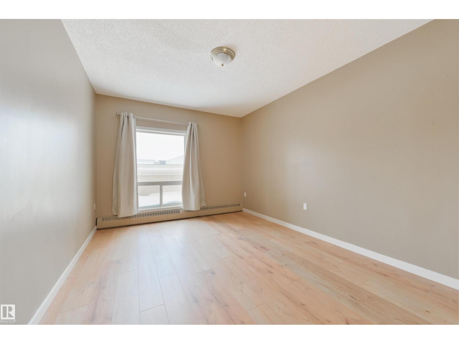 #232 15499 Castle Downs Rd Nw, Edmonton, AB - Indoor Photo Showing Other Room