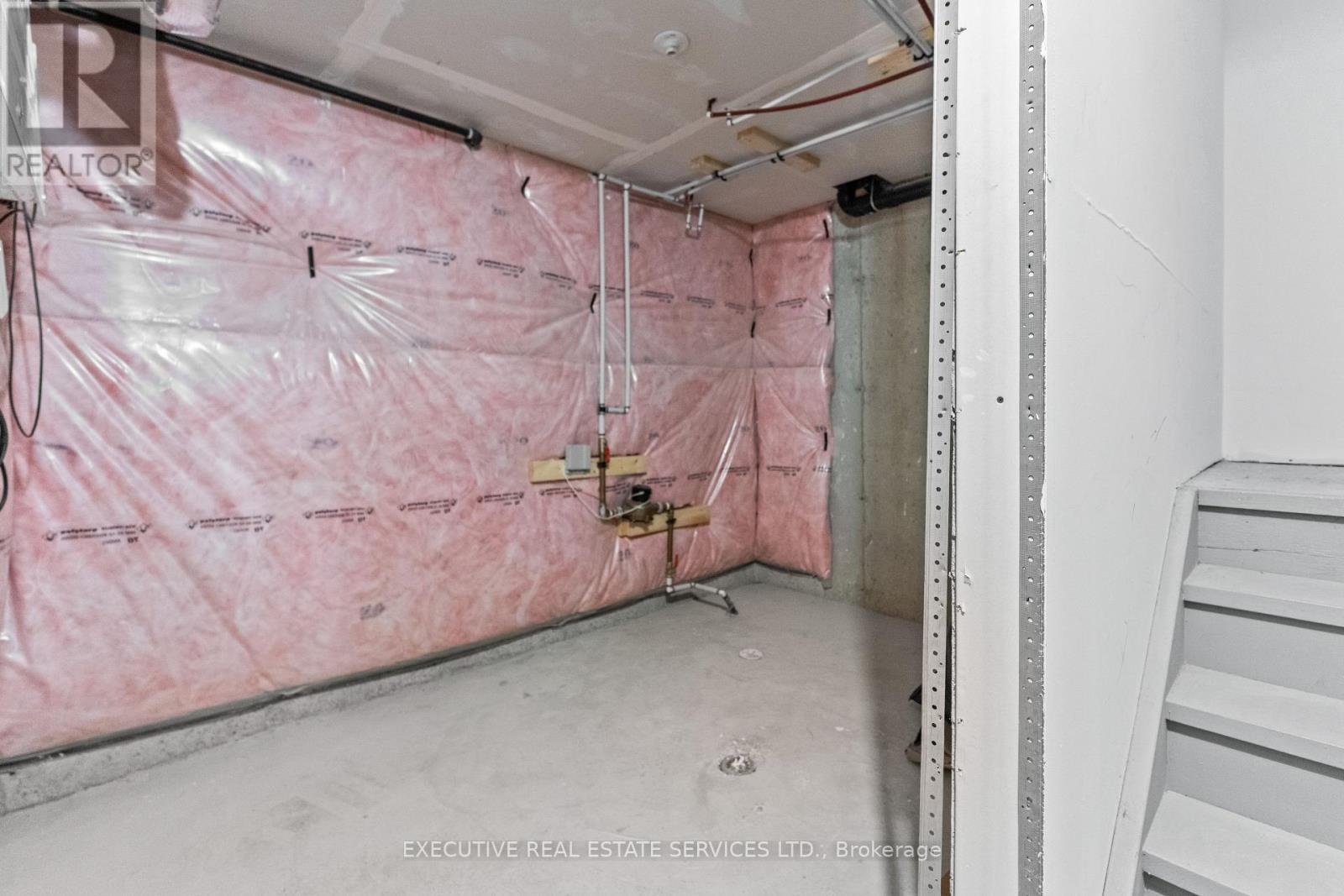 13 Ormand Terrace, Caledon, ON - Indoor Photo Showing Other Room