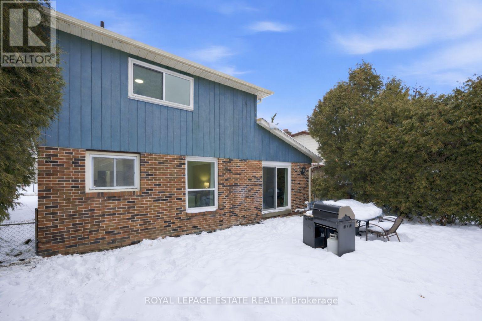 253 Michael Boulevard, Whitby, ON - Outdoor With Exterior