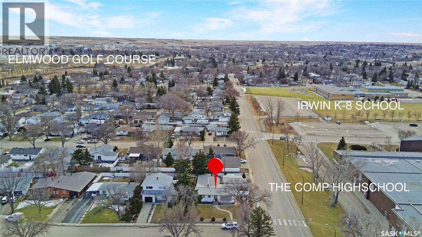 1102 Golden Place, Swift Current, SK - Outdoor With View