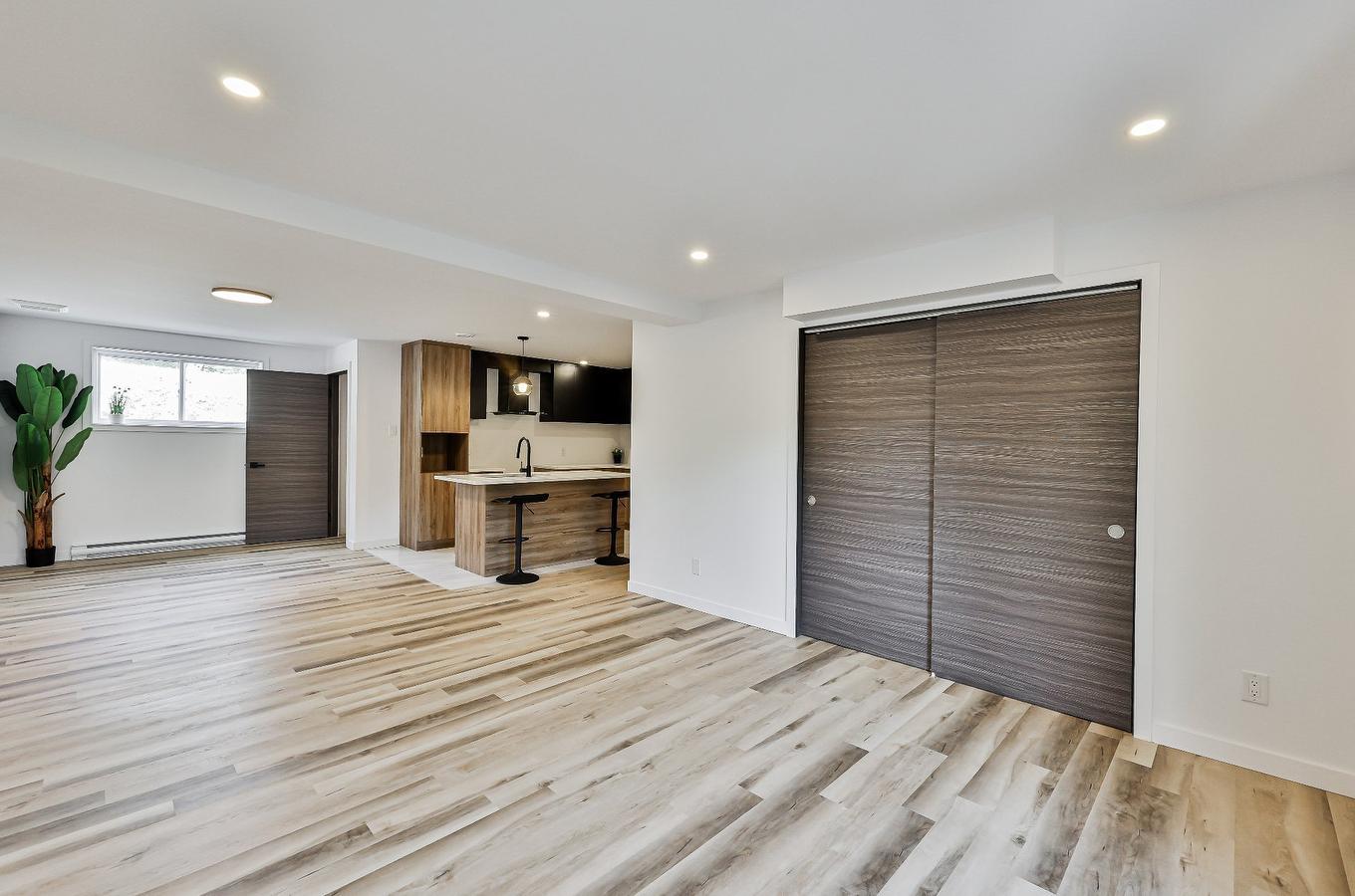 Intergenerational - 750 5E Rang, Sainte-Julienne, QC - Indoor