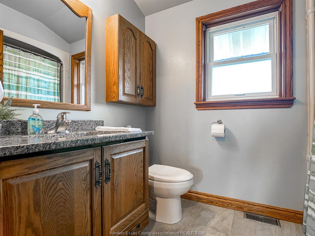 279 Chene, Tecumseh, ON