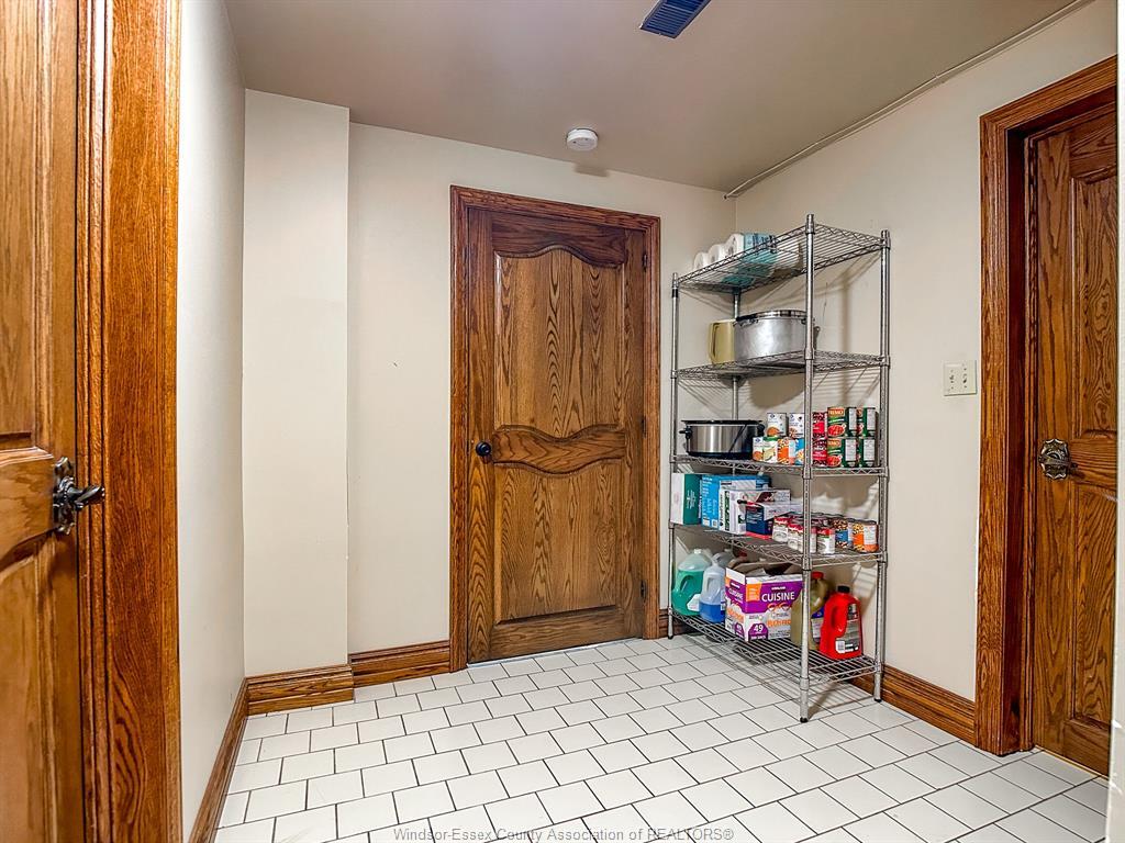 279 Chene, Tecumseh, ON